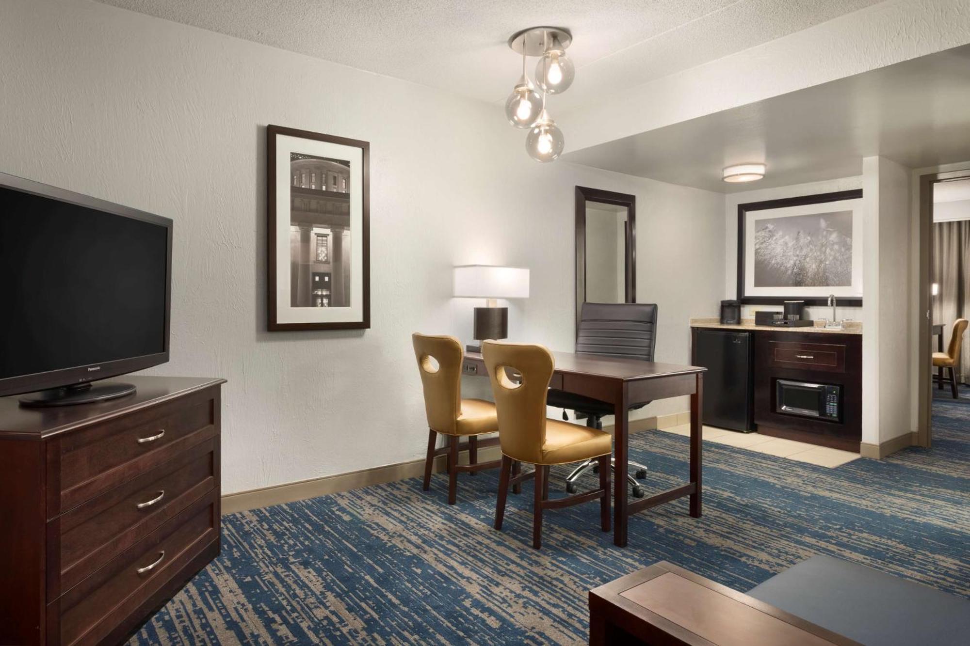 Embassy Suites By Hilton Колумбус Экстерьер фото