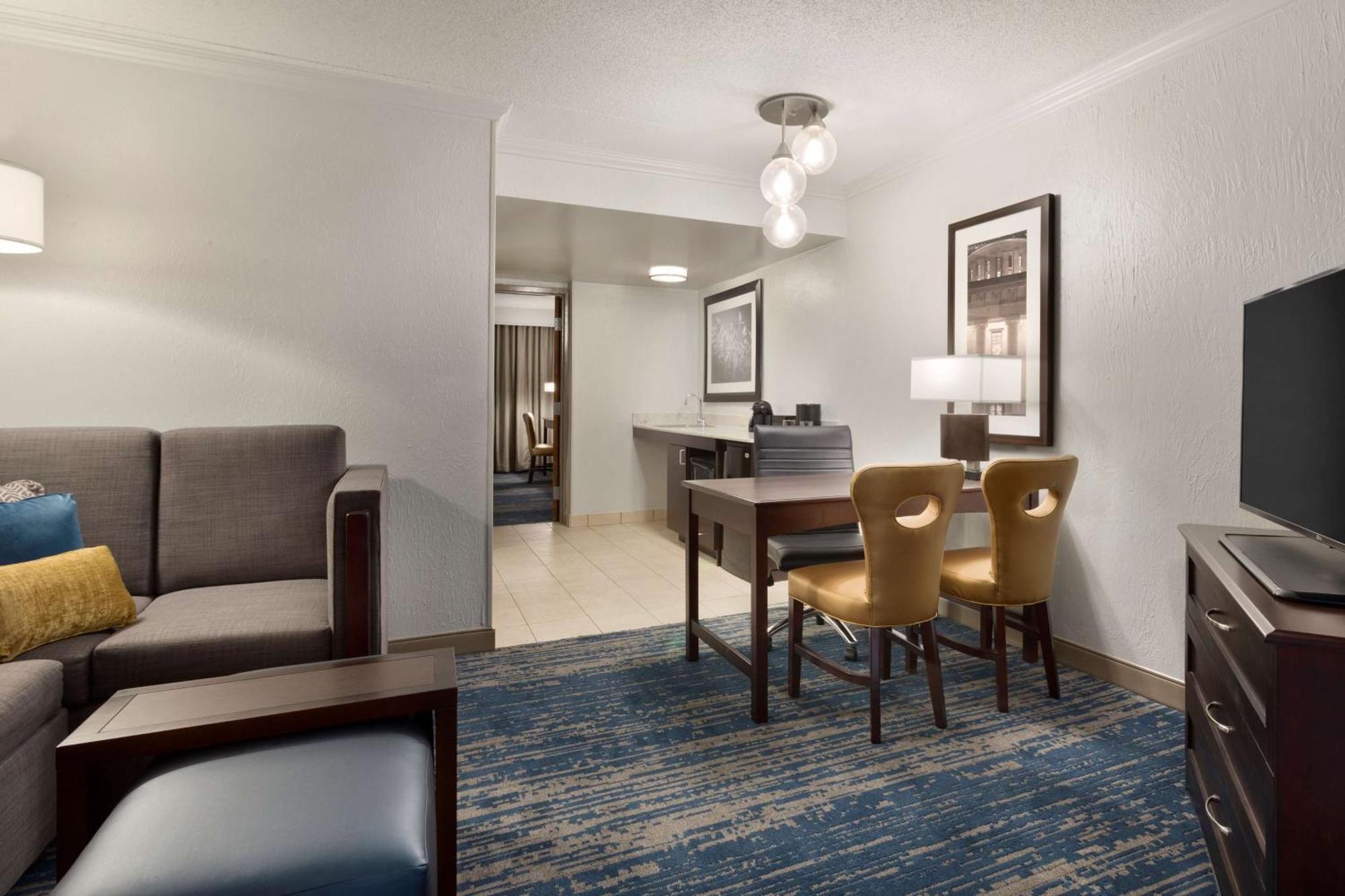 Embassy Suites By Hilton Колумбус Экстерьер фото